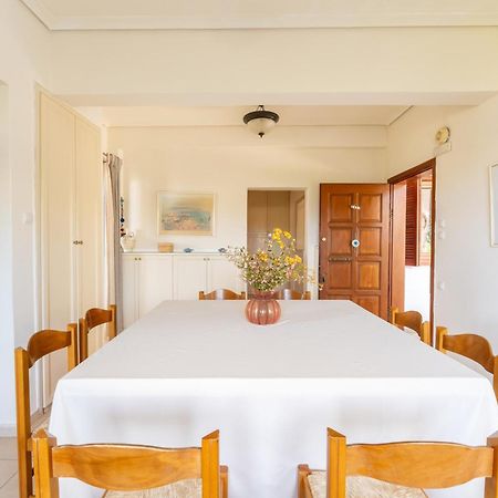 The House Of Gratitude - Poolside Retreat Villa Loutra Oraias Elenis Ngoại thất bức ảnh