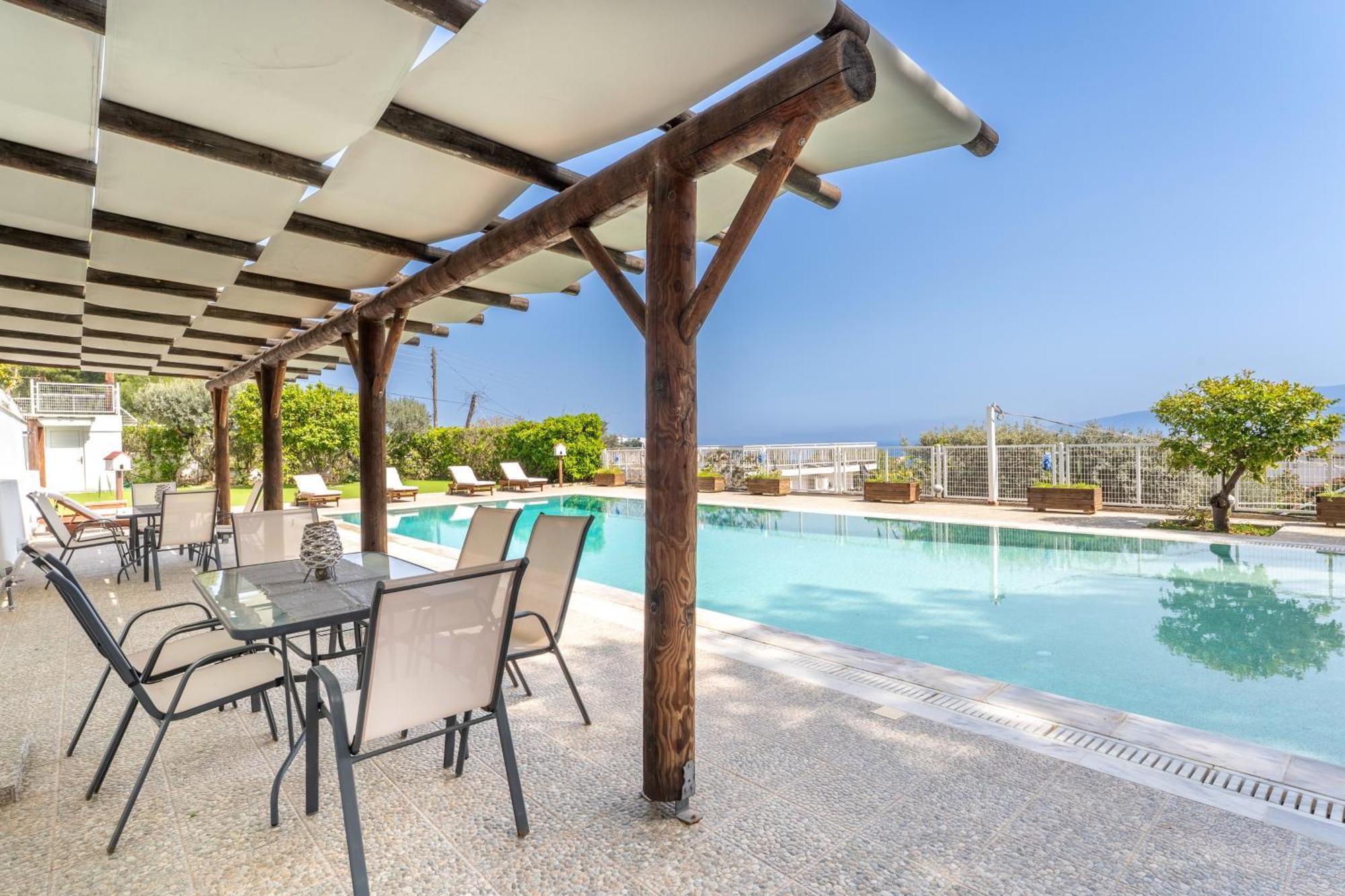 The House Of Gratitude - Poolside Retreat Villa Loutra Oraias Elenis Ngoại thất bức ảnh